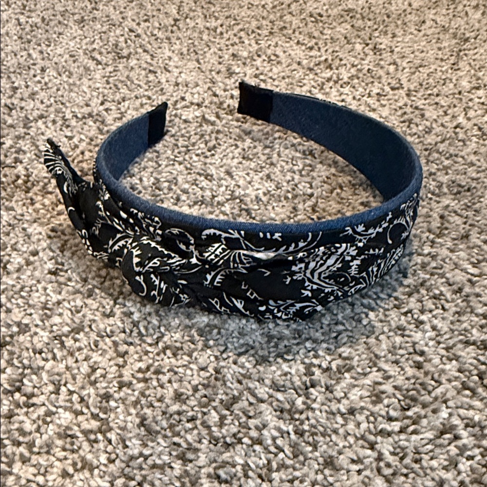 Elegant Black and White Headband